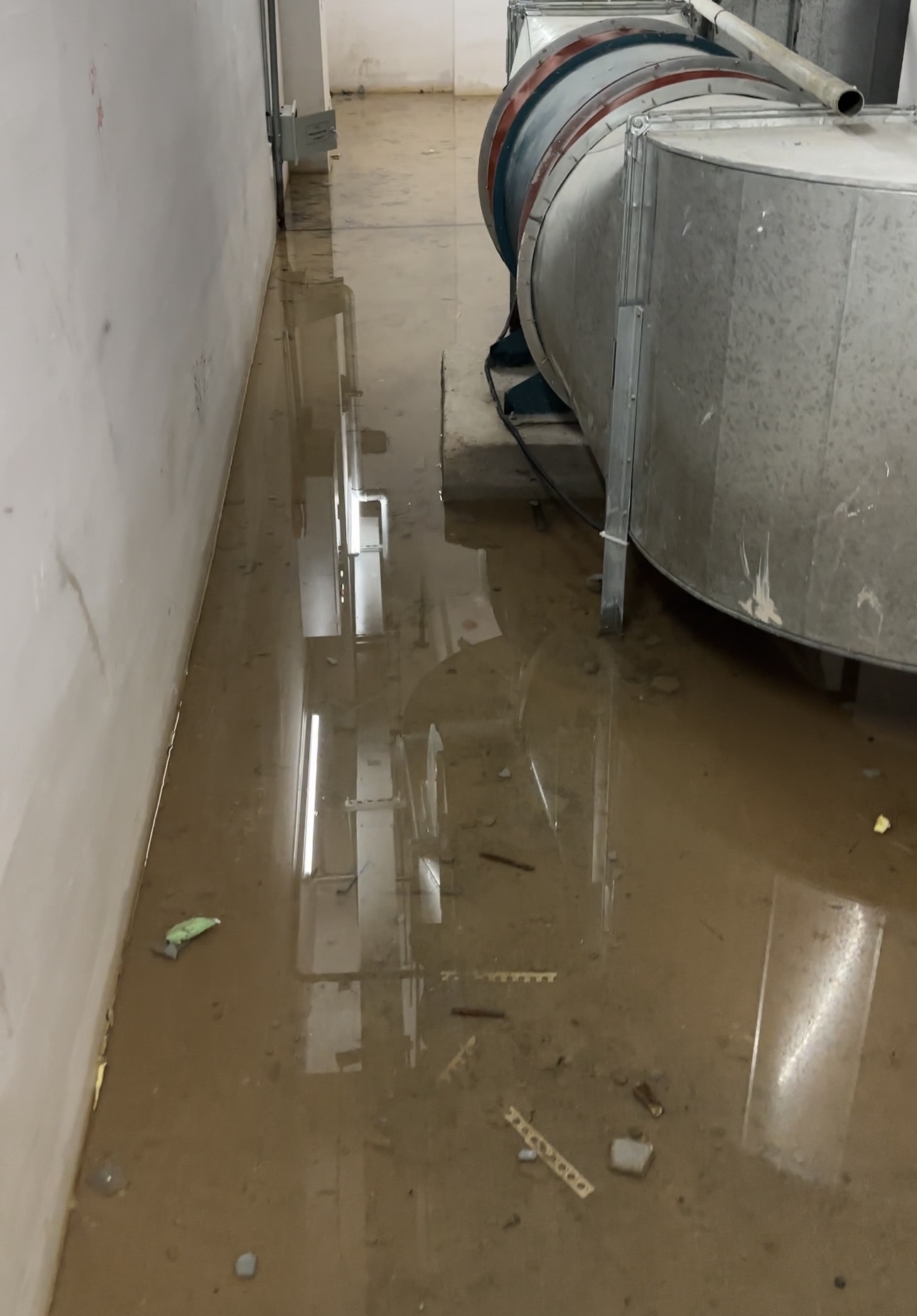 1766200210489536.jpeg 1732582977261-y7ndrmgaqhlF.jpeg