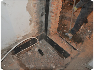 5.聚合物抹平打穿孔对接钢板 5.聚合物抹平打穿孔对接钢板